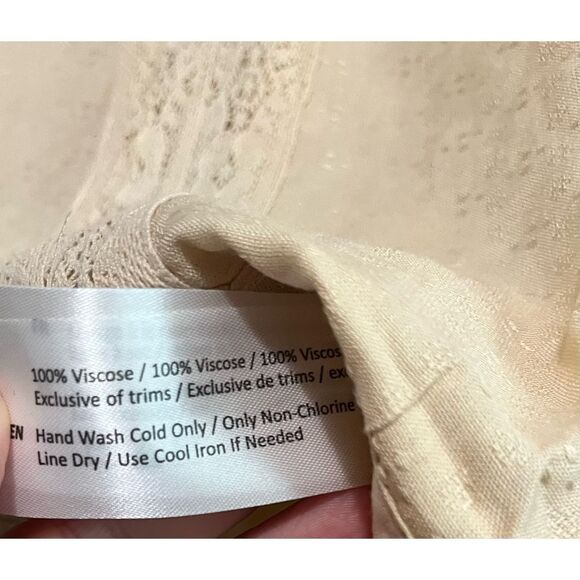 NWT Band Of Gypsies Boho Beige Long Sleeve Top Size Large - Picture 4 of 4